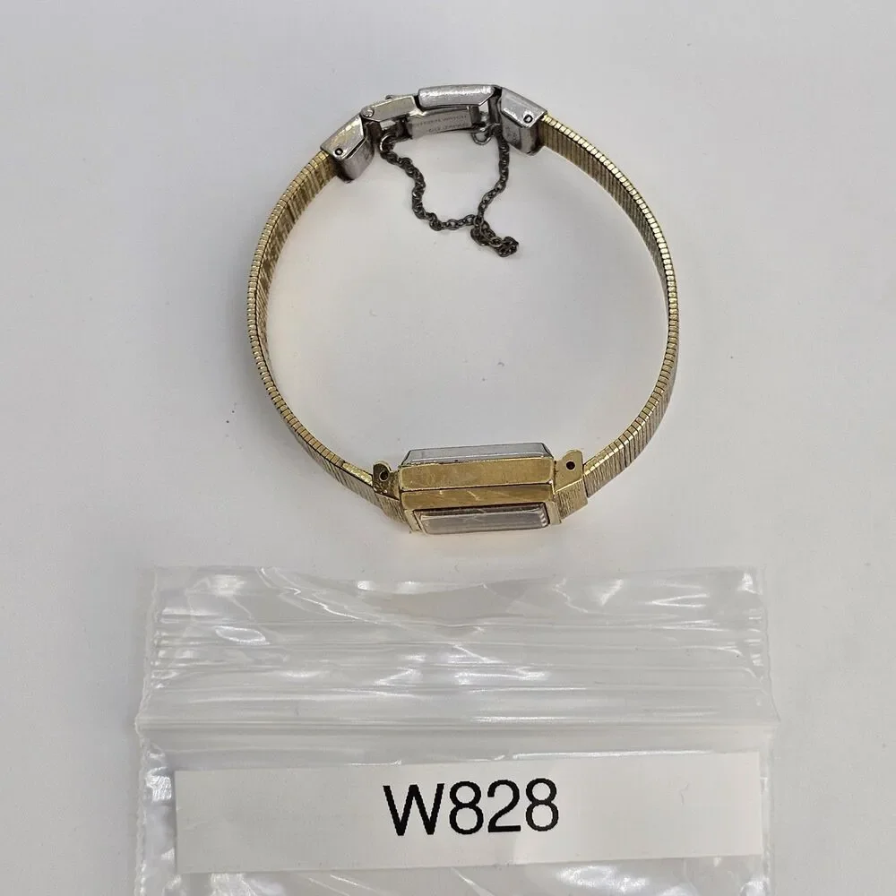 VTG Citizen Women's‎ Watch 16MM Black Gold Dial Gold Band 6